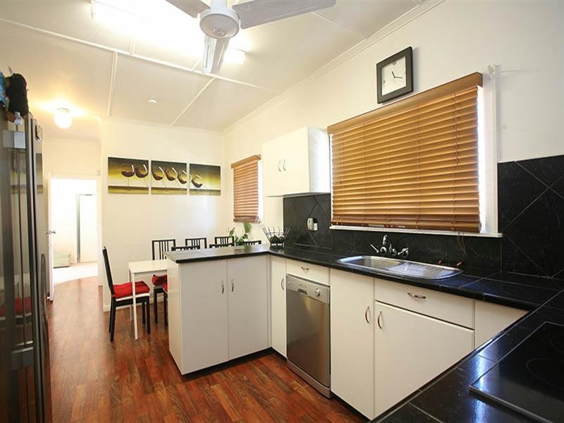 695 Oxley Road, Corinda QLD 4075