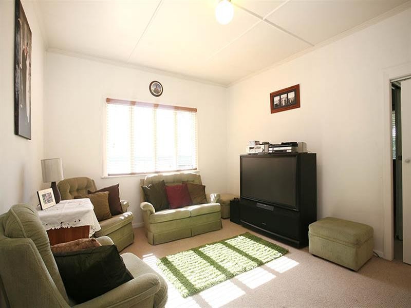 695 Oxley Road, Corinda QLD 4075