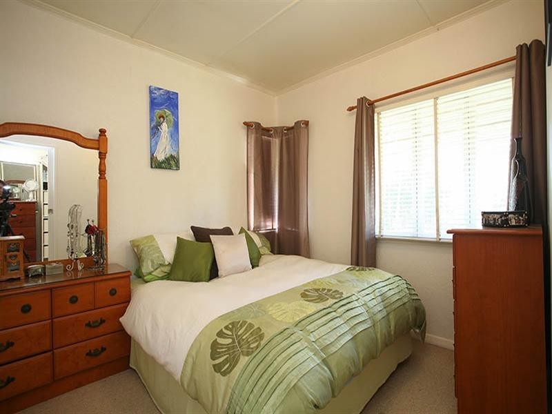 695 Oxley Road, Corinda QLD 4075