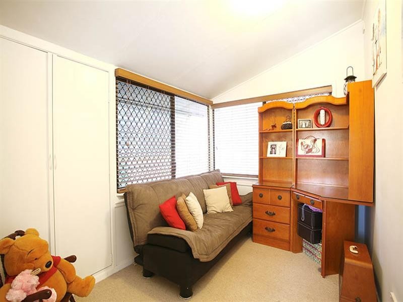 695 Oxley Road, Corinda QLD 4075