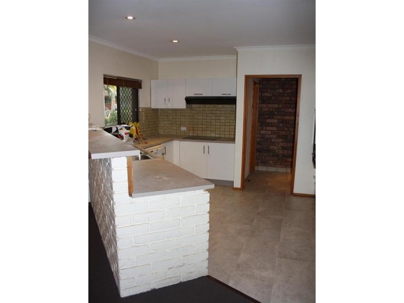 4/1 Jerdanefield Road, St Lucia QLD 4067