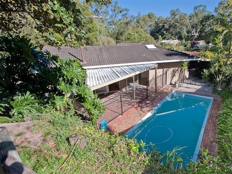 4 Andros Street, Chapel Hill QLD 4069