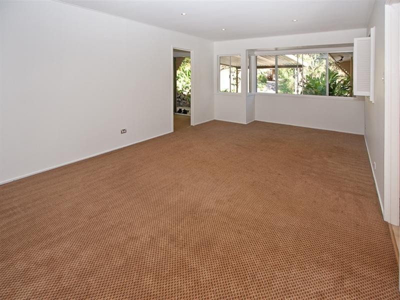 4 Andros Street, Chapel Hill QLD 4069