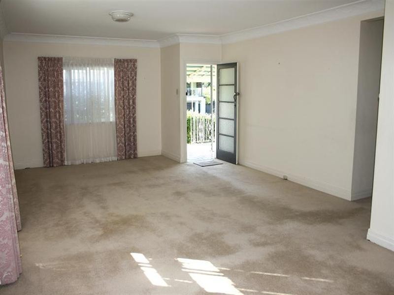 66 Broomfield Street, Taringa QLD 4068