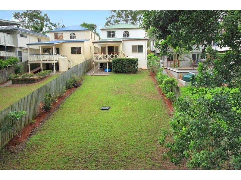 38 Henry Street, Chapel Hill QLD 4069