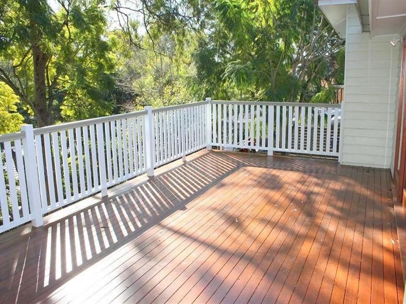 176 Hawken Drive, St Lucia QLD 4067