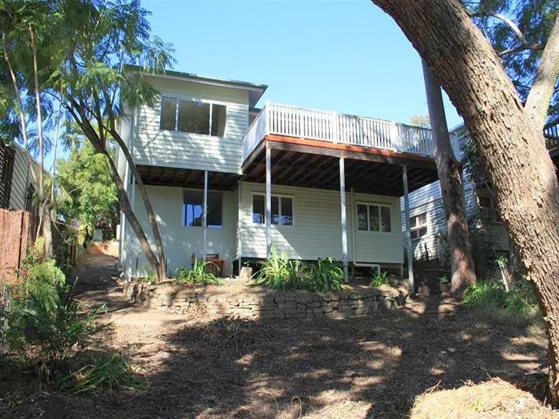 176 Hawken Drive, St Lucia QLD 4067