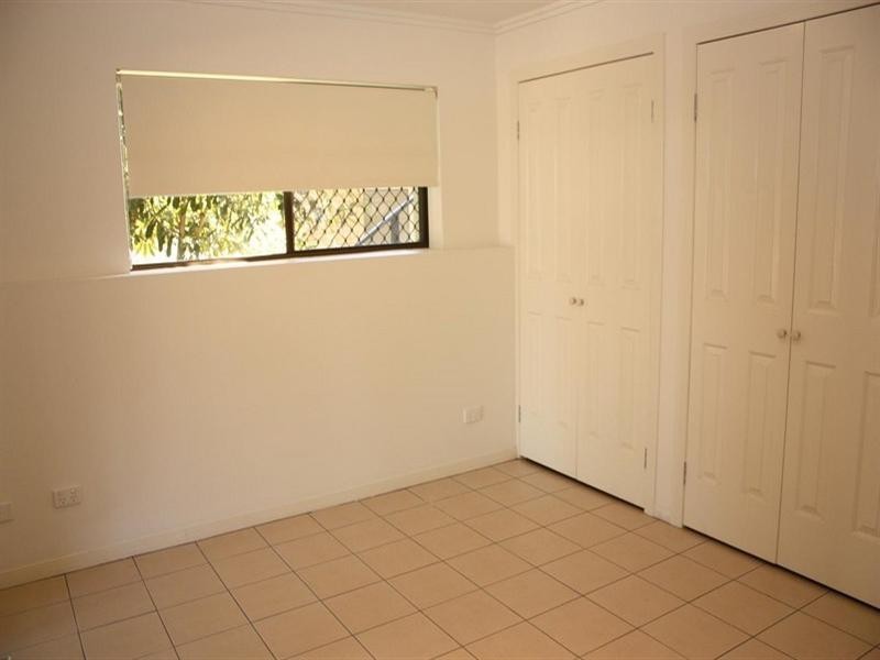 6 Robyn Street, Chapel Hill QLD 4069