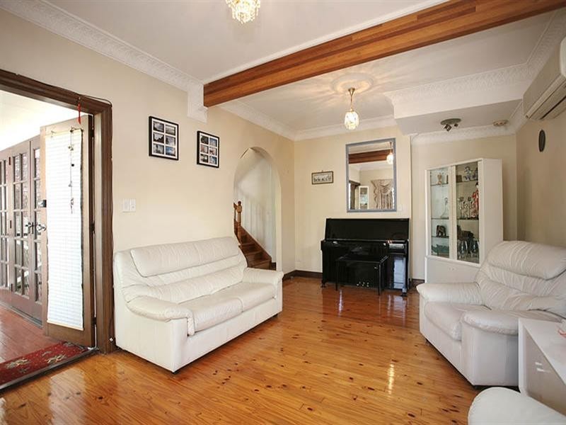 13 Orchard Street, Toowong QLD 4066