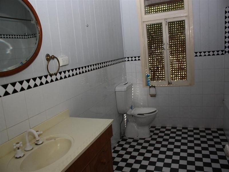 25 Elizabeth Street, Toowong QLD 4066