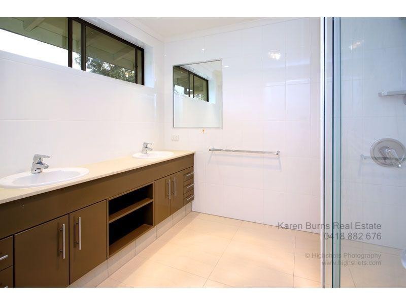 Chapel Hill QLD 4069