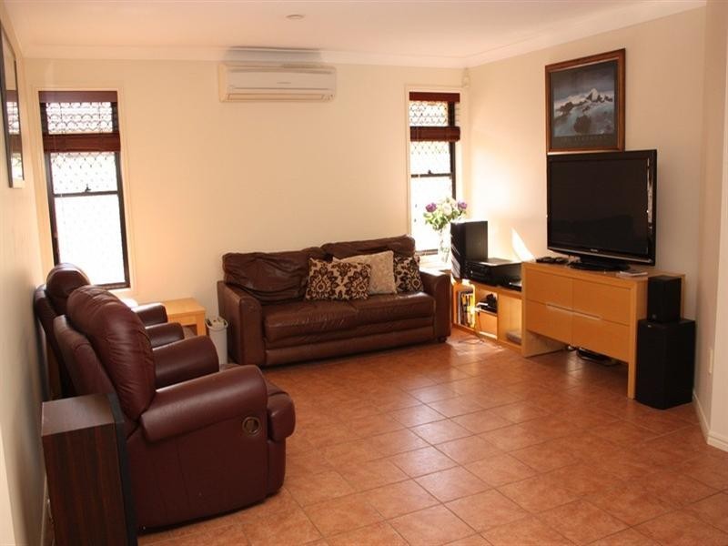 29 Kensington Circuit, Brookfield QLD 4069