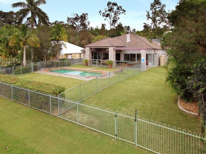 18 Chadston Close, Kenmore Hills QLD 4069