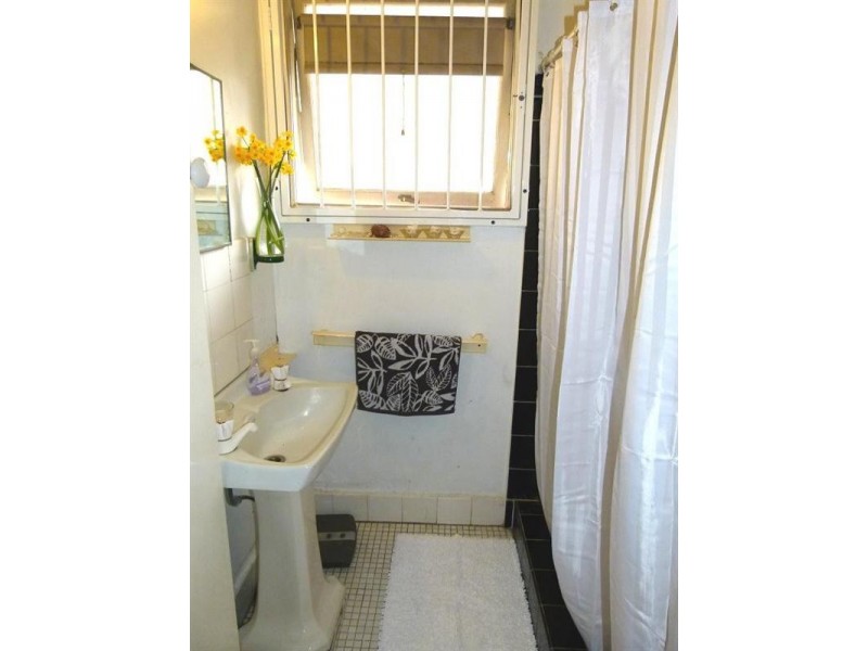 71 Taringa Parade, Indooroopilly QLD 4068