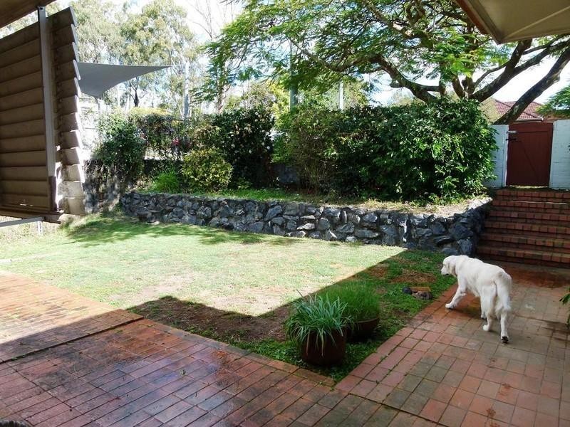 71 Taringa Parade, Indooroopilly QLD 4068