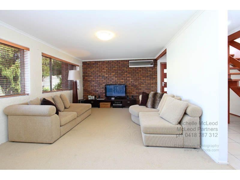 30 Diamantina Street, Chapel Hill QLD 4069