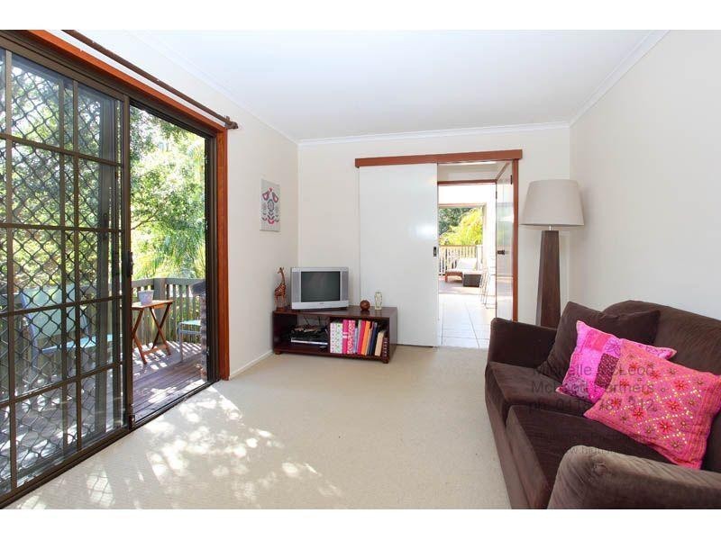 30 Diamantina Street, Chapel Hill QLD 4069