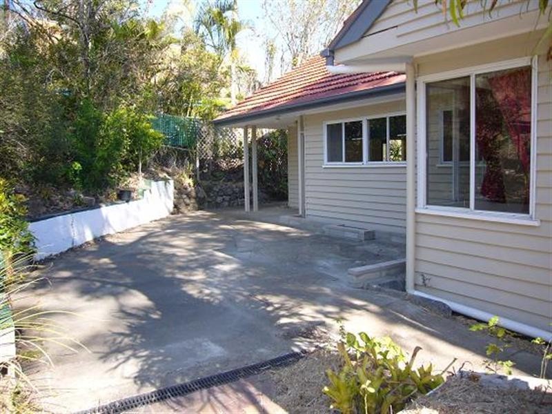 88 Orchard Terrace, St Lucia QLD 4067