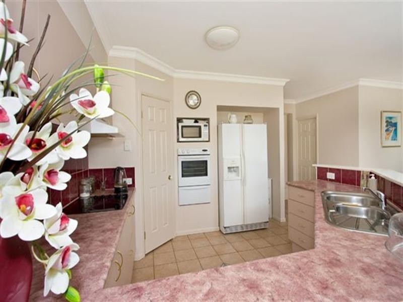 27 Alexandrina Circuit, Forest Lake QLD 4078