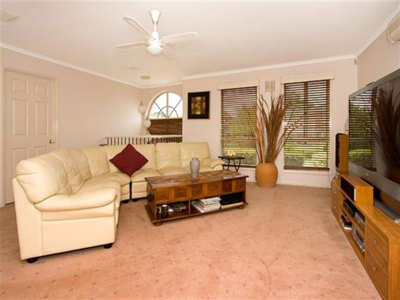 27 Alexandrina Circuit, Forest Lake QLD 4078