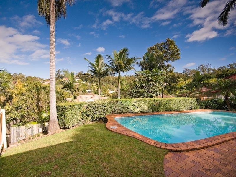 75 Carinya Street, Indooroopilly QLD 4068