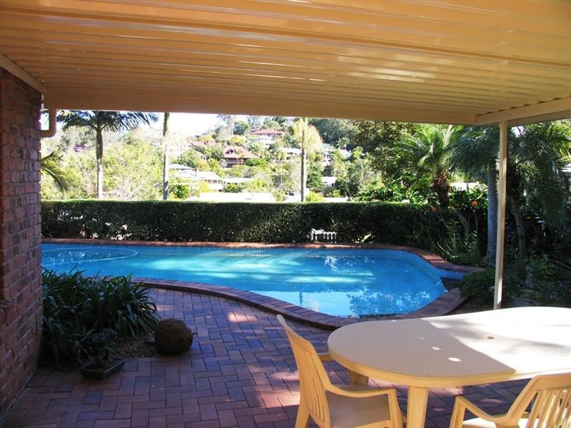 75 Carinya Street, Indooroopilly QLD 4068