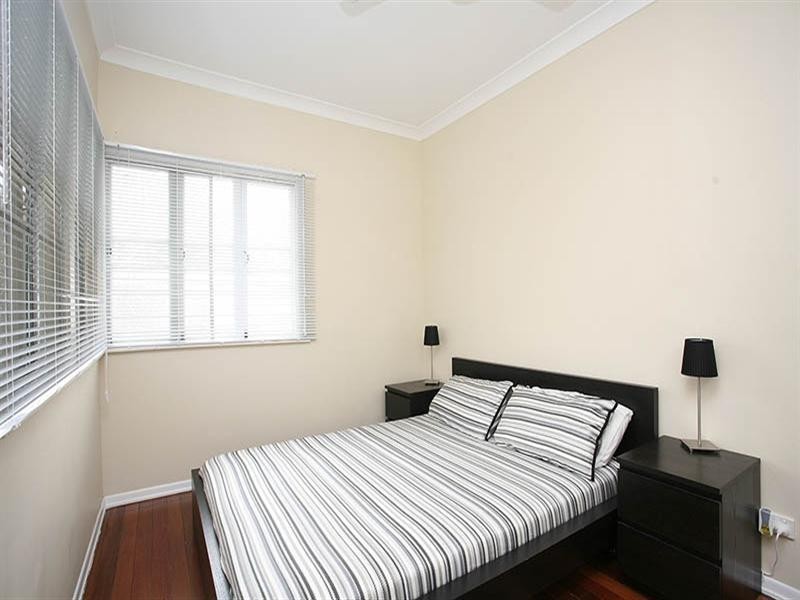 66 Price Street, Oxley QLD 4075