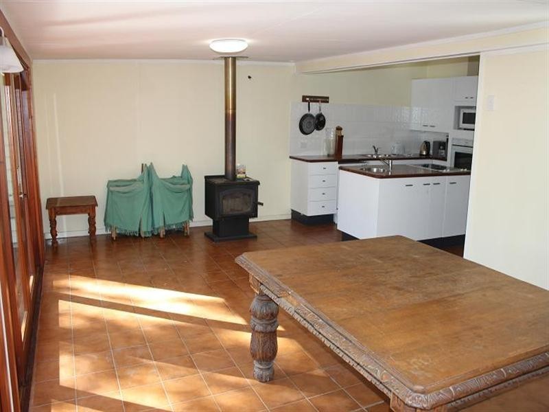 176 Hawken Drive, St Lucia QLD 4067