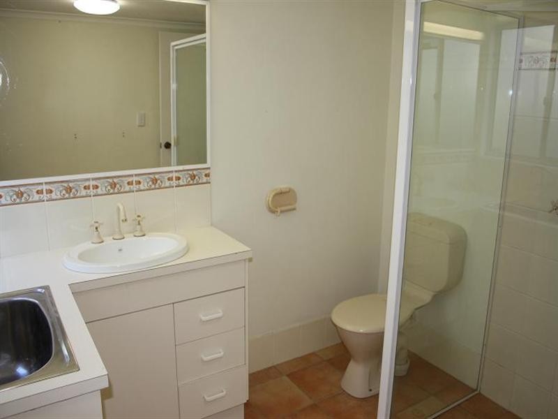 176 Hawken Drive, St Lucia QLD 4067