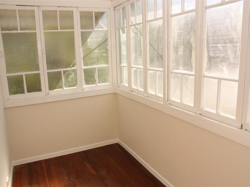 243 Sir Fred Schonell Drive, St Lucia QLD 4067