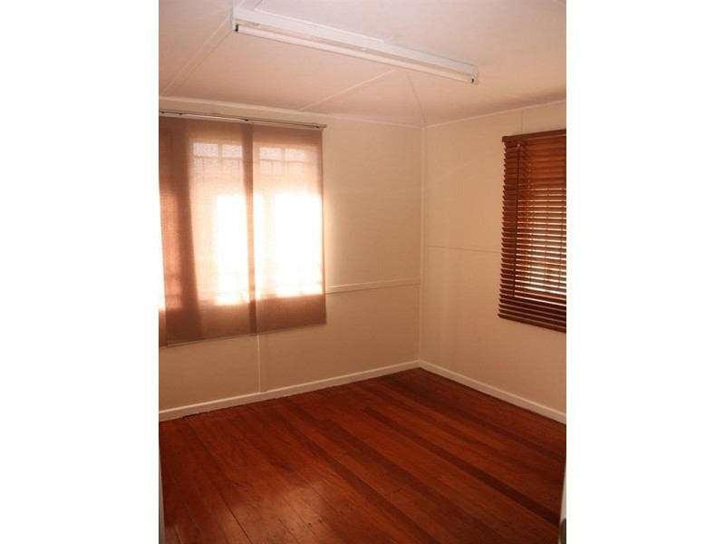 243 Sir Fred Schonell Drive, St Lucia QLD 4067