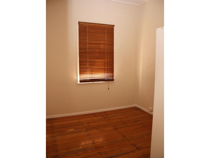 243 Sir Fred Schonell Drive, St Lucia QLD 4067