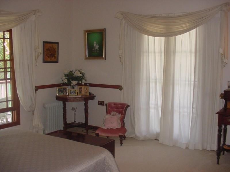 12 Tipuana Place, Bardon QLD 4065