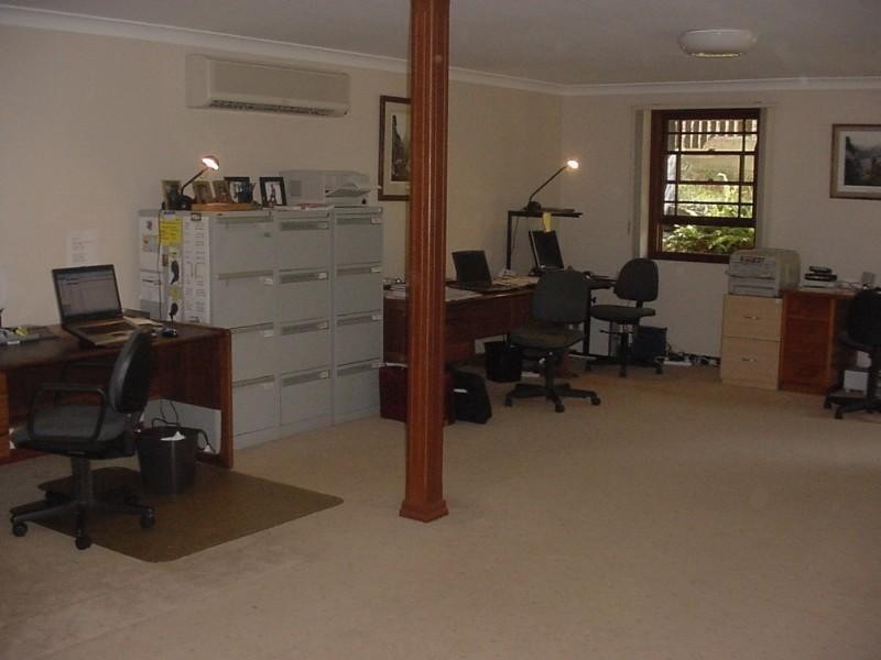 12 Tipuana Place, Bardon QLD 4065