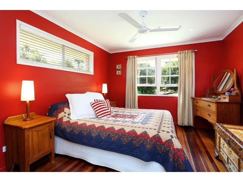 128 Burbong Street, Chapel Hill QLD 4069