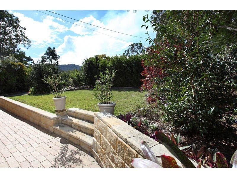 128 Burbong Street, Chapel Hill QLD 4069