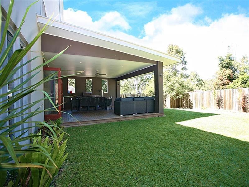 14 Ootana Street, Chapel Hill QLD 4069