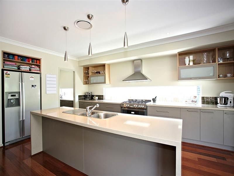 14 Ootana Street, Chapel Hill QLD 4069