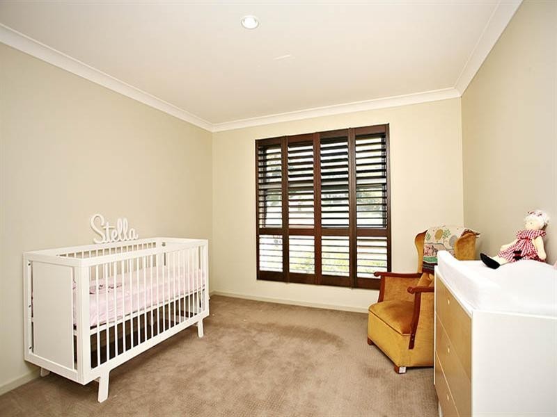 14 Ootana Street, Chapel Hill QLD 4069