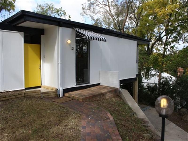 32 Victoria Street, Indooroopilly QLD 4068