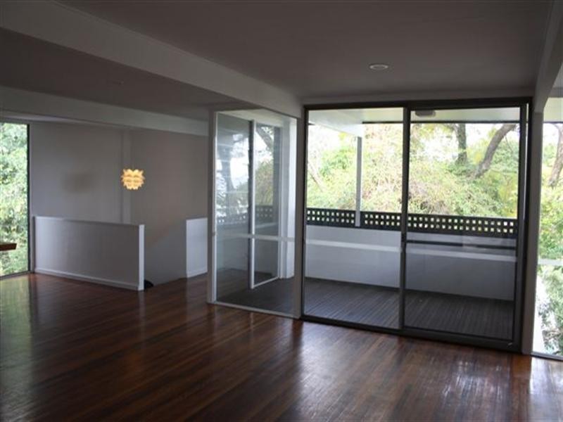 32 Victoria Street, Indooroopilly QLD 4068