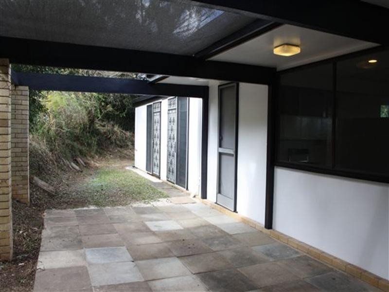 32 Victoria Street, Indooroopilly QLD 4068