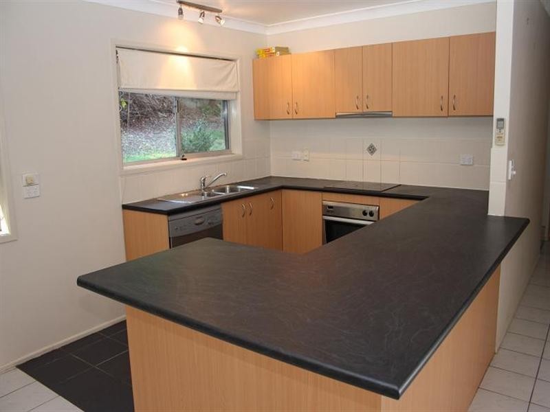 7 Lanark Street, Kenmore QLD 4069