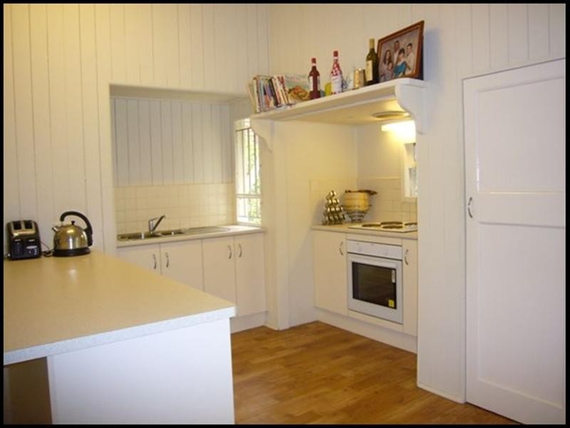 18 Duke Street, Toowong QLD 4066