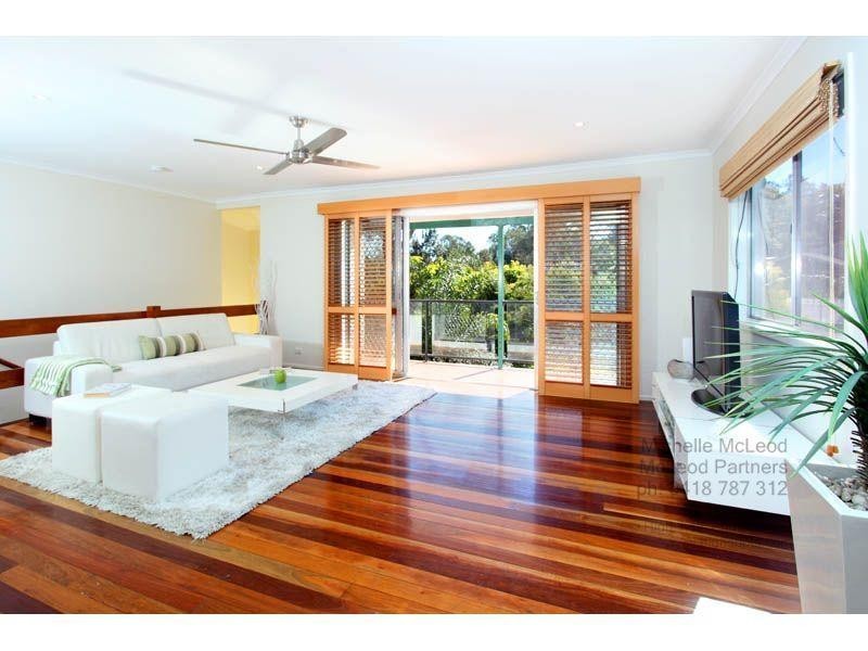 20 Fairweather Street, Kenmore QLD 4069