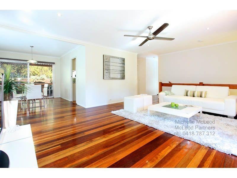 20 Fairweather Street, Kenmore QLD 4069