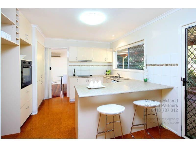 20 Fairweather Street, Kenmore QLD 4069