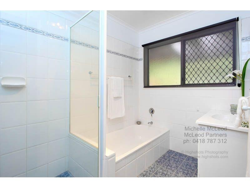 20 Fairweather Street, Kenmore QLD 4069