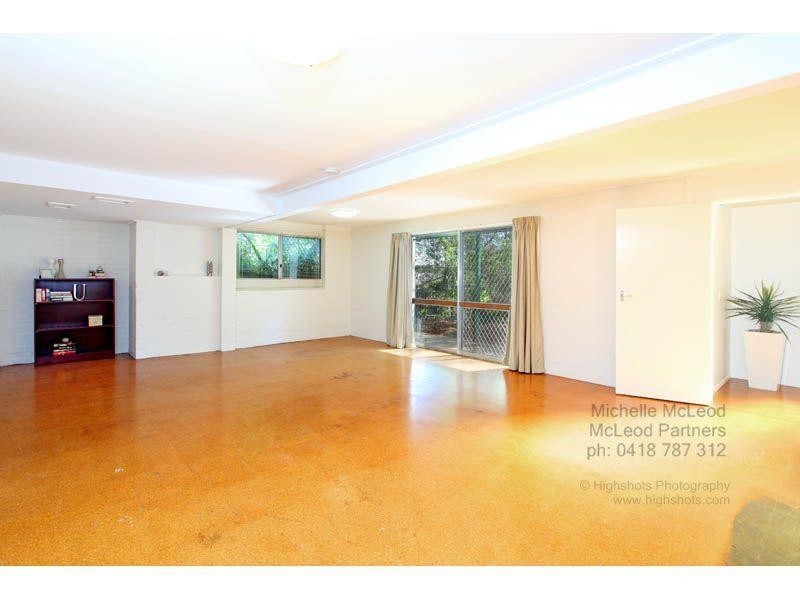 20 Fairweather Street, Kenmore QLD 4069