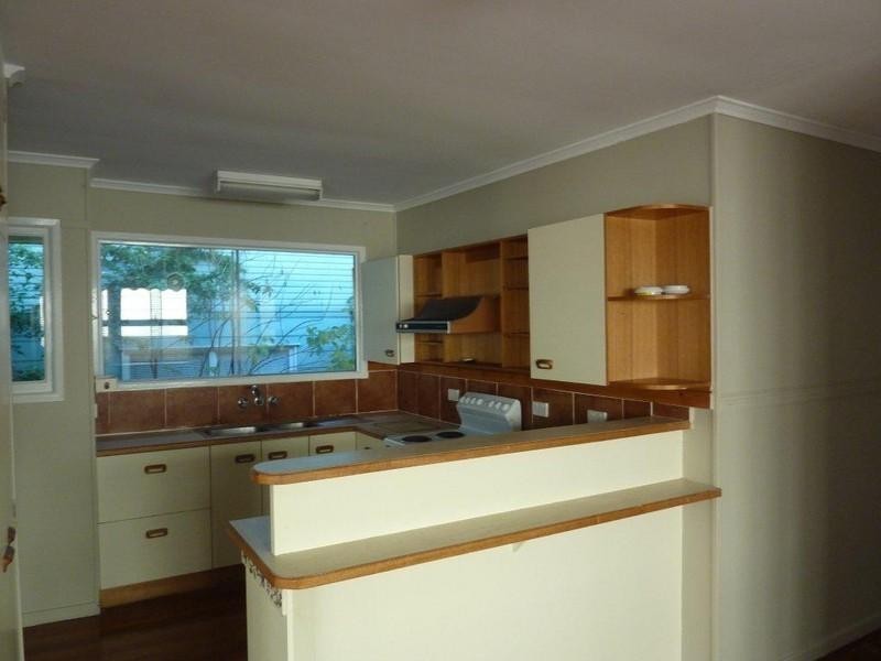 50 Henry Street, Chapel Hill QLD 4069